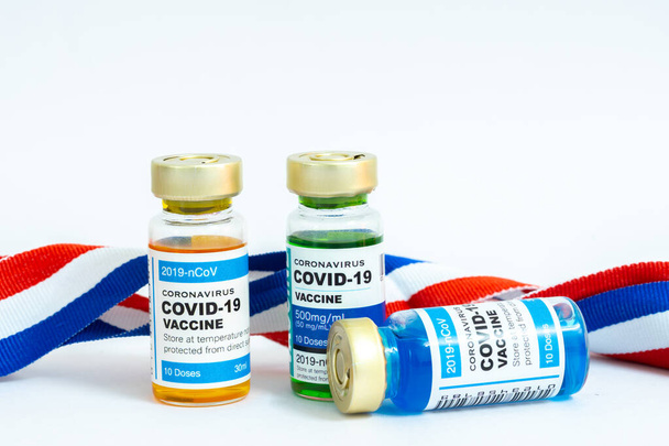 Vacina contra o Coronavírus com conceito de cuidados médicos. - Foto, Imagem