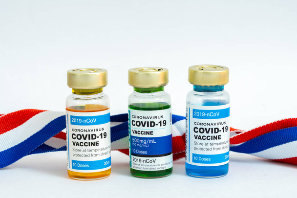 Vacina contra o Coronavírus com conceito de cuidados médicos. - Foto, Imagem