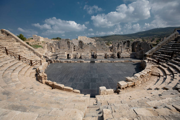 Antalya, Türkiye 'deki Patara antik kentinin kalıntıları. Lycian şehirlerinin başkenti. - Fotoğraf, Görsel