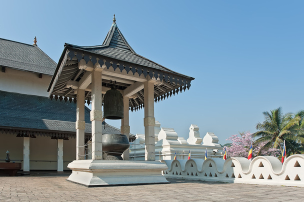 Budist tapınağı tooth relic kandy, sri lanka, iç yapıları. - Fotoğraf, Görsel
