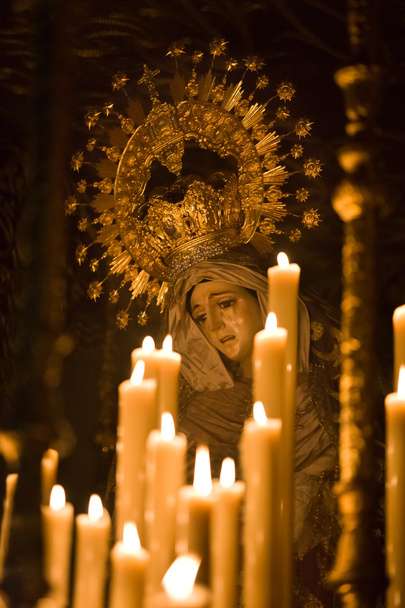 Virgen en Pascua
 - Foto, Imagen