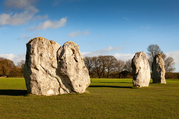 Standing stones at Avebury, on a bright Winter 's day, Wiltshire, Verenigd Koninkrijk - Foto, afbeelding