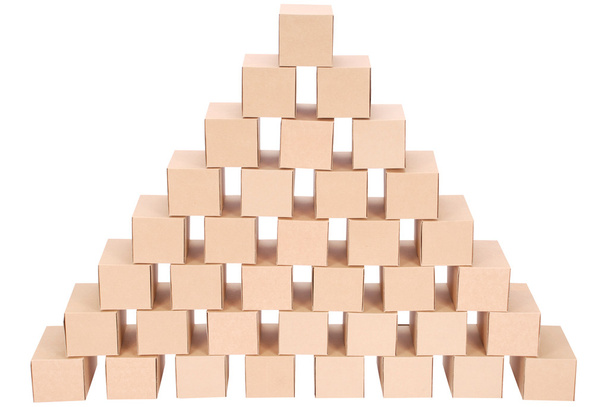 Kartonschachtel.Pyramide aus Schachteln - Foto, Bild