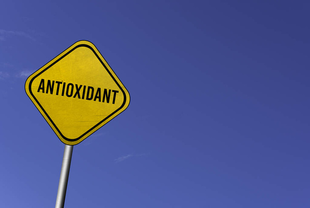 Antioxidans - gelbes Schild mit blauem Himmelshintergrund - Foto, Bild