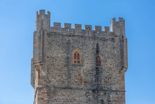 Braganca / Portugali - 08 01 2020: Torninäkymä Bragancan linnassa, Bragancan kaupungin ikoninen monumenttirakennus, portugali - Valokuva, kuva
