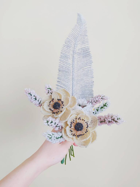 Мбаппе, handmade.Varbage из фасоли и цветов для изготовления ожерелья из свеклы. Цветы - Фото, изображение