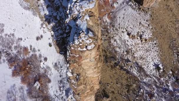 Castle Gate Spire en invierno. Utah, Estados Unidos. Vista aérea - Imágenes, Vídeo