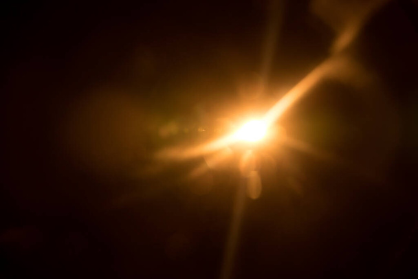 Abstraktní přírodní sluneční erupce na černé - Fotografie, Obrázek