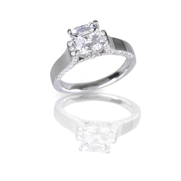 Ascher gesneden solitaire diamond set engagement of trouwring - Foto, afbeelding