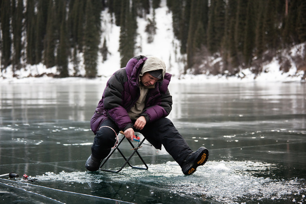 Pesca de Inverno
 - Foto, Imagem