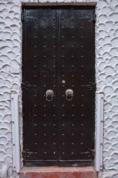 Nero della porta in stile cinese - Foto, immagini