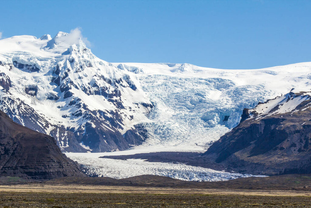 Näkymä Skaftafell jäätikölle kesällä, Islanti - Valokuva, kuva