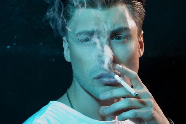 Smoking man, - Foto, Bild