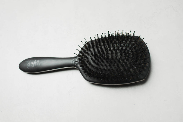 Перукарська щітка для волосся для ілюстрації
 - Фото, зображення