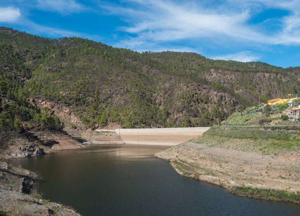 View of sweet water dam Presa de Los Perez lake in Tamadaba nature park. Gran Canaria, Canary Islands, Spain - Photo, Image
