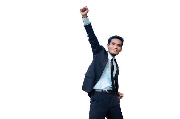 Азиатский бизнесмен чувствует себя расслабленным и счастливым, портрет бизнесмена на белом фоне. - Фото, изображение