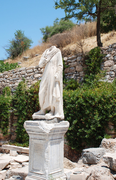 Marmoripatsas Efesossa, Izmirin lähellä, Turkissa
 - Valokuva, kuva