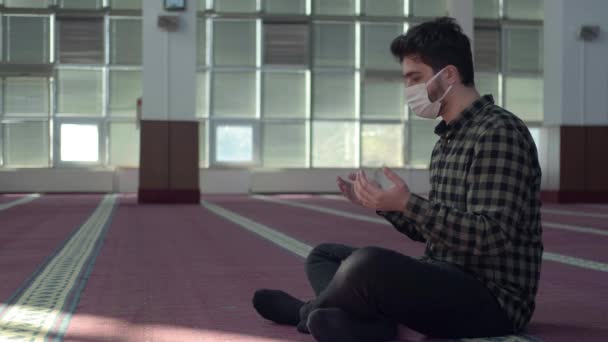 Muslim betet über Pandemie - Filmmaterial, Video