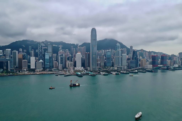 Distretto centrale degli affari di Hong Kong. Situato nel distretto centrale e occidentale, sulla riva nord dell'isola di Hong Kong, nel punto più meridionale dell'isola di Kowloon - Foto, immagini