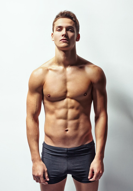Portrait of a young muscular man - Foto, Bild