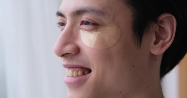 Gesicht des Mannes mit Augenklappe  - Filmmaterial, Video