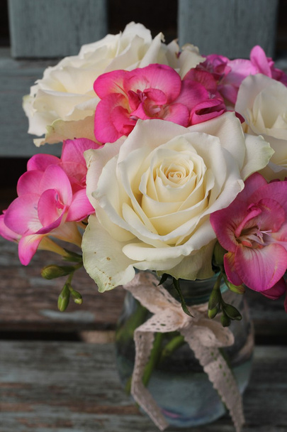 Розы и фуксия
 - Фото, изображение
