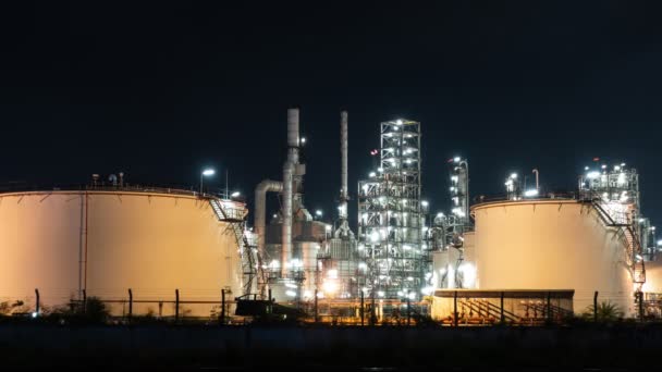Timelapse manufacturing oil refinery terminal is industrial facility for storage of oil petrochemical. Business Industrial and energy. Oil refinery timelapse. Time lapse gas plant Day to Night b roll. - Footage, Video