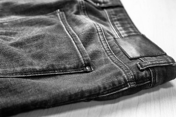 Pantalón vaquero, fragmento con bolsillo trasero - Foto, imagen
