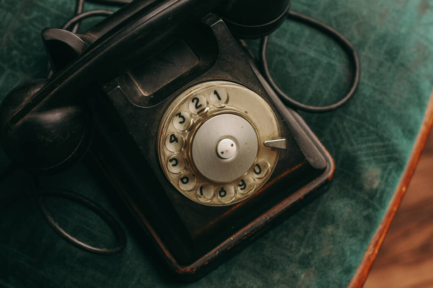 Klasik telefon iletişimi antika antika teknoloji - Fotoğraf, Görsel