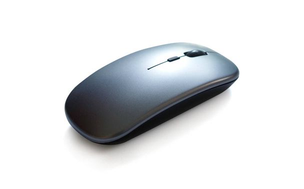 Draadloze computer muis geïsoleerd op witte achtergrond met clipping pad, Selectieve focus - Foto, afbeelding