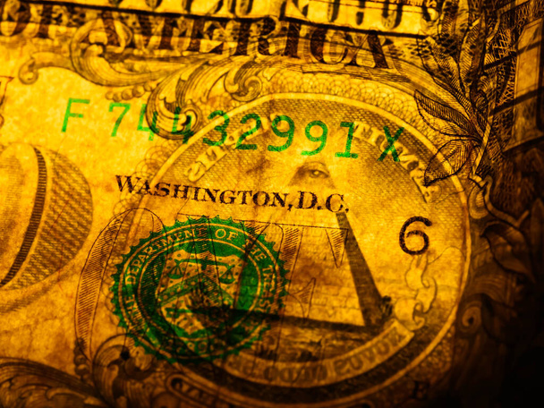 Φωτογραφία ενός χαρτονομίσματος ενός δολαρίου. George Washington πορτρέτο στο νομοσχέδιο του ενός δολαρίου closeup μακροεντολή. - Φωτογραφία, εικόνα