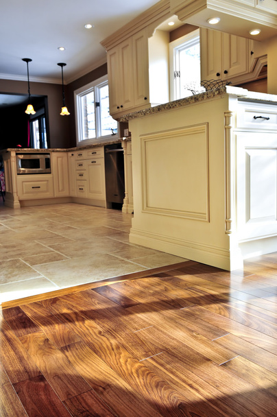 Hardwood and tile floor - Fotografie, Obrázek