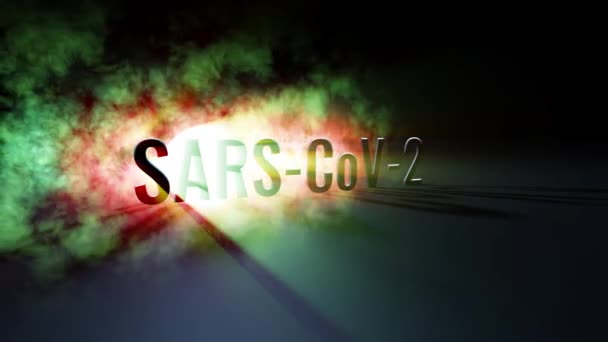 Volumetrische inscriptie SARS-CoV-2 in de achtergrondverlichting van de maan. Geanimeerde achtergrond met wolken en wervelende mist. - Video
