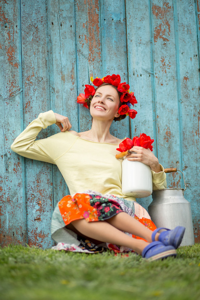 Happy woman with flowers - Foto, afbeelding