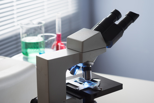 Microscope and laboratory equipment - Foto, immagini