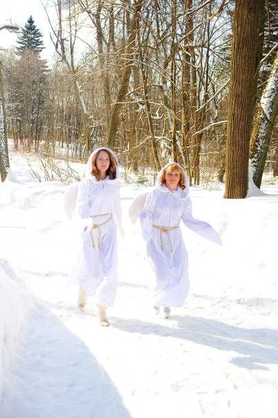 Two white angels - Foto, afbeelding