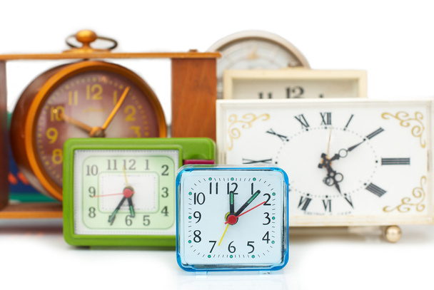 Mnohé staré hodiny s různými časovými - Fotografie, Obrázek