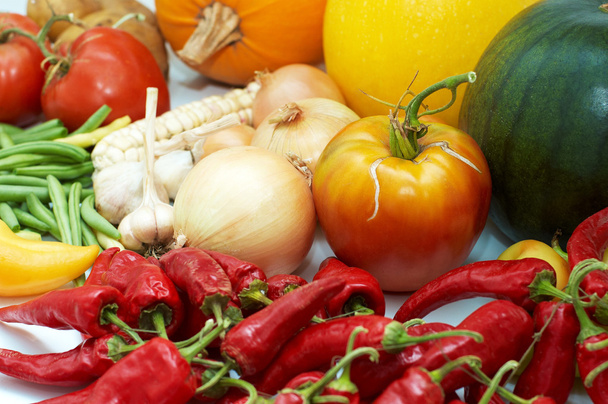 収穫。健康食品: 新鮮な熟した野菜 - 写真・画像
