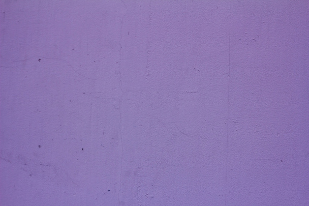getextureerde paars muur met spleet - Foto, afbeelding