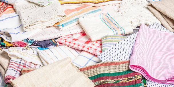 Collection de textiles vintage. Assorti différents mouchoirs de différents types de tissus. Conception d'art et d'artisanat, Bannière - Photo, image