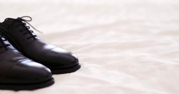 Μαύρα παπούτσια elegand - Πλάνα, βίντεο