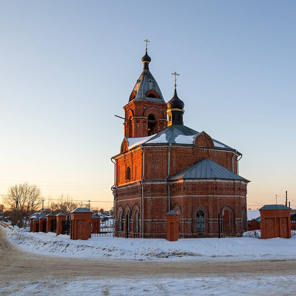 red brick village church, Dunilovo village, Ivanovo Region, Russia - Photo, Image