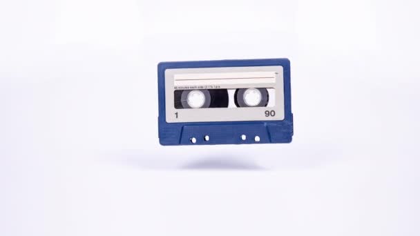 Cassette met tape die uitlekt - Video
