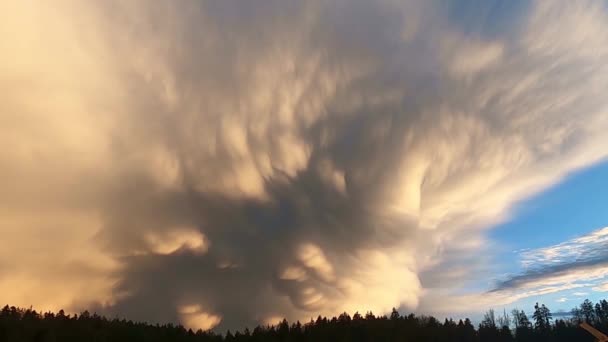 Nuvens de tempestade, céu após trovoada - Filmagem, Vídeo