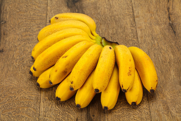 Érett édes sárga Mini banánhalmaz  - Fotó, kép