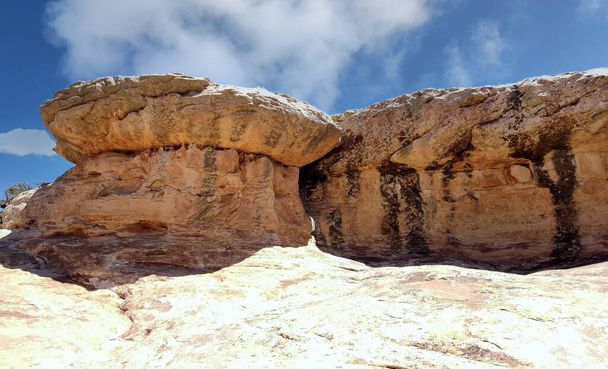 Spektakuläre Pferdehalsband-Ruine am Natural Bridge National Monument in Utah - Foto, Bild