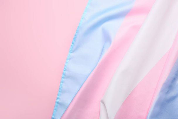 Transgender vlag op kleur achtergrond - Foto, afbeelding