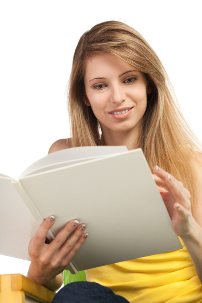 Усміхнена молода блондинка з книгою
 - Фото, зображення