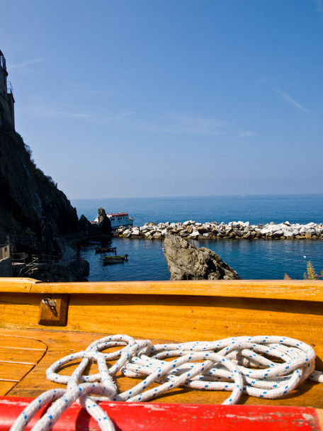 La cima dell'ancora di una barca ormeggiata az un "insenatura della costa ligure - Fotó, kép