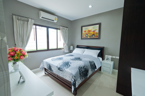 Modern bedroom interior  - Foto, Bild